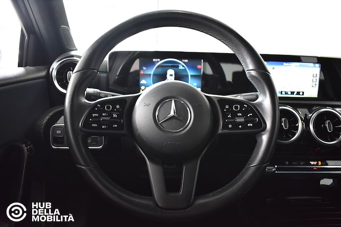 MERCEDES-BENZ A 180 d Automatic Business Extra